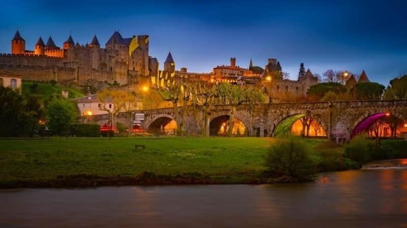 Bel Appartement Avec Cour Au Coeur De La Bastide Carcassonne Bagian luar foto