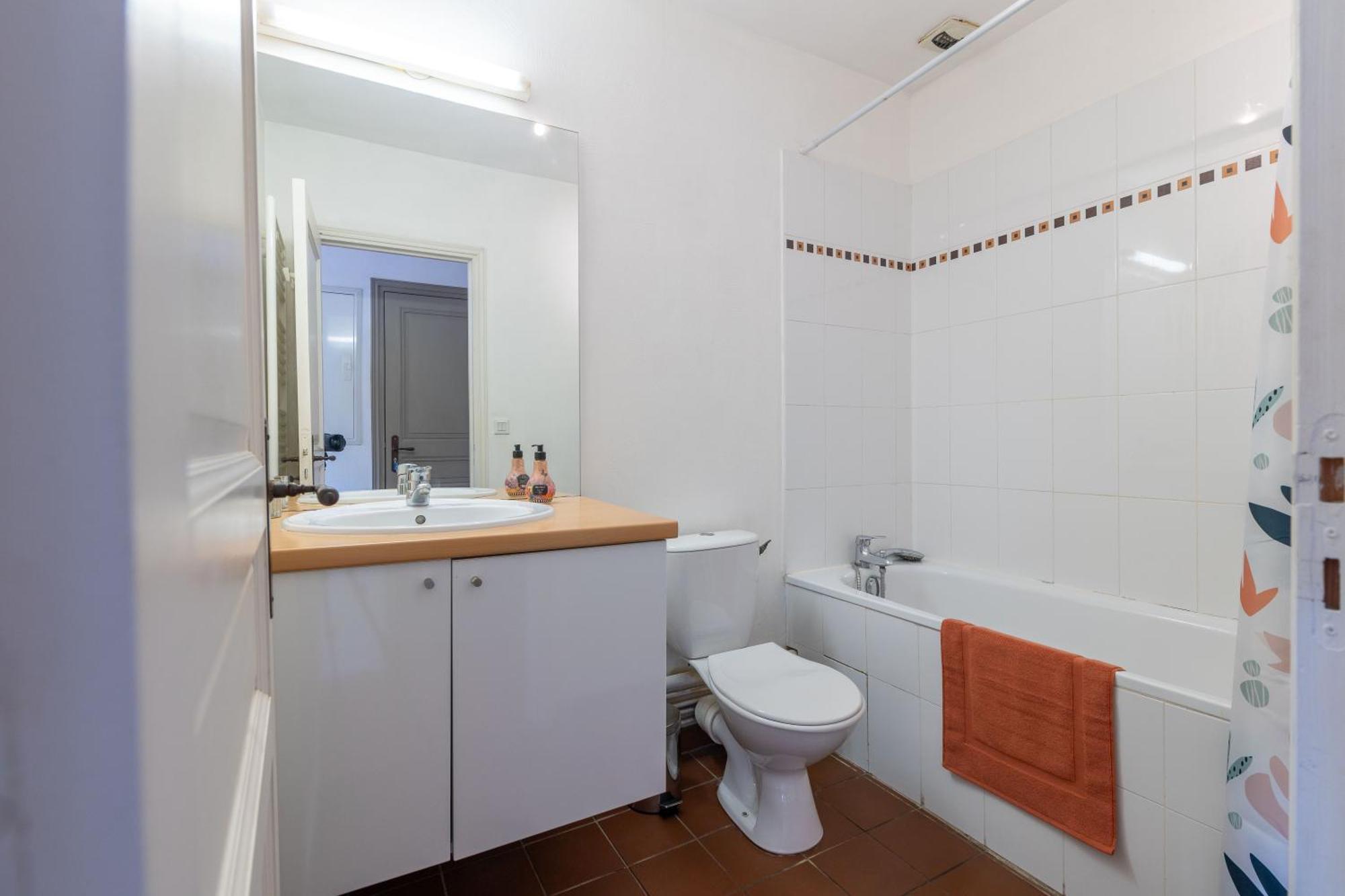 Bel Appartement Avec Cour Au Coeur De La Bastide Carcassonne Bagian luar foto
