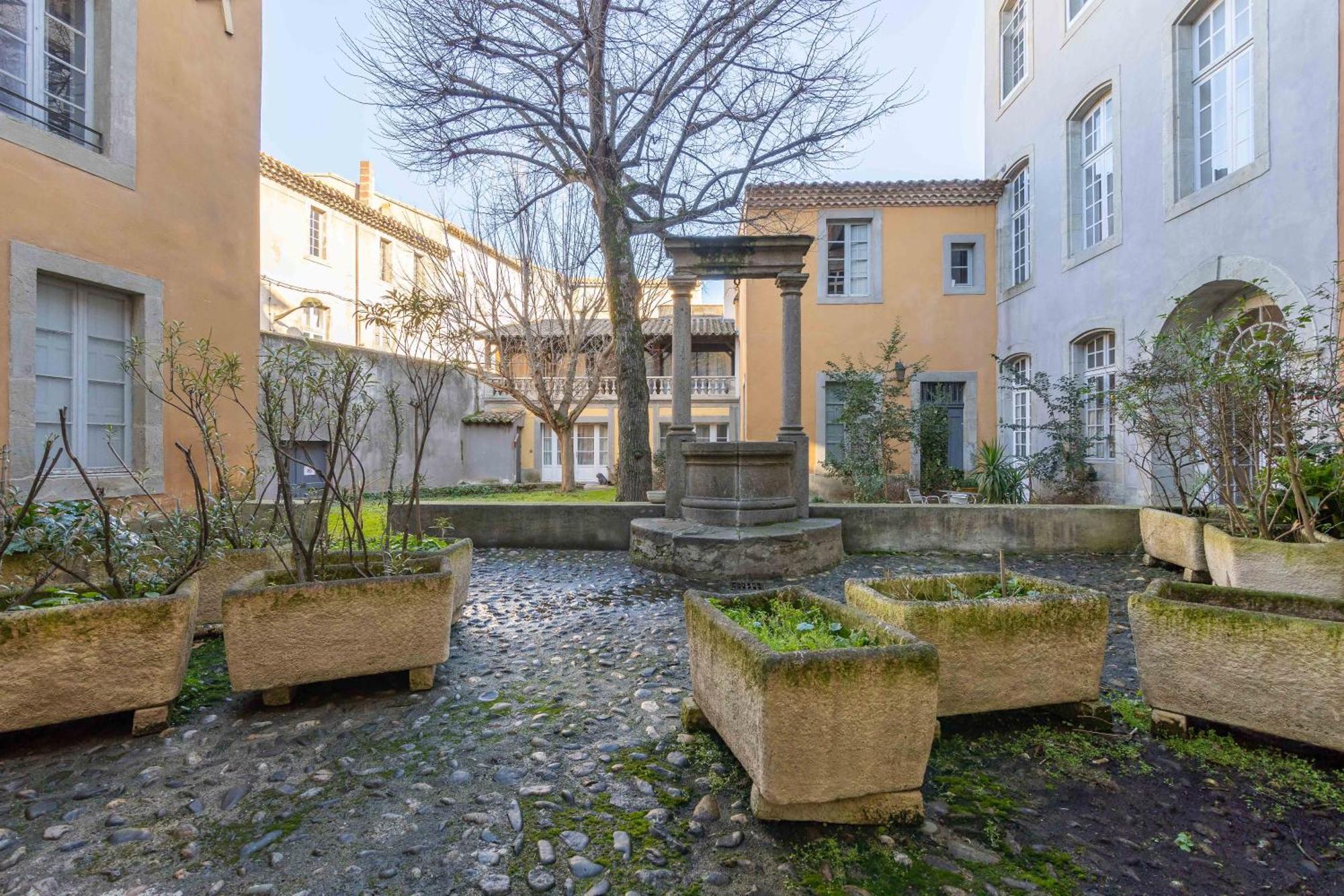Bel Appartement Avec Cour Au Coeur De La Bastide Carcassonne Bagian luar foto