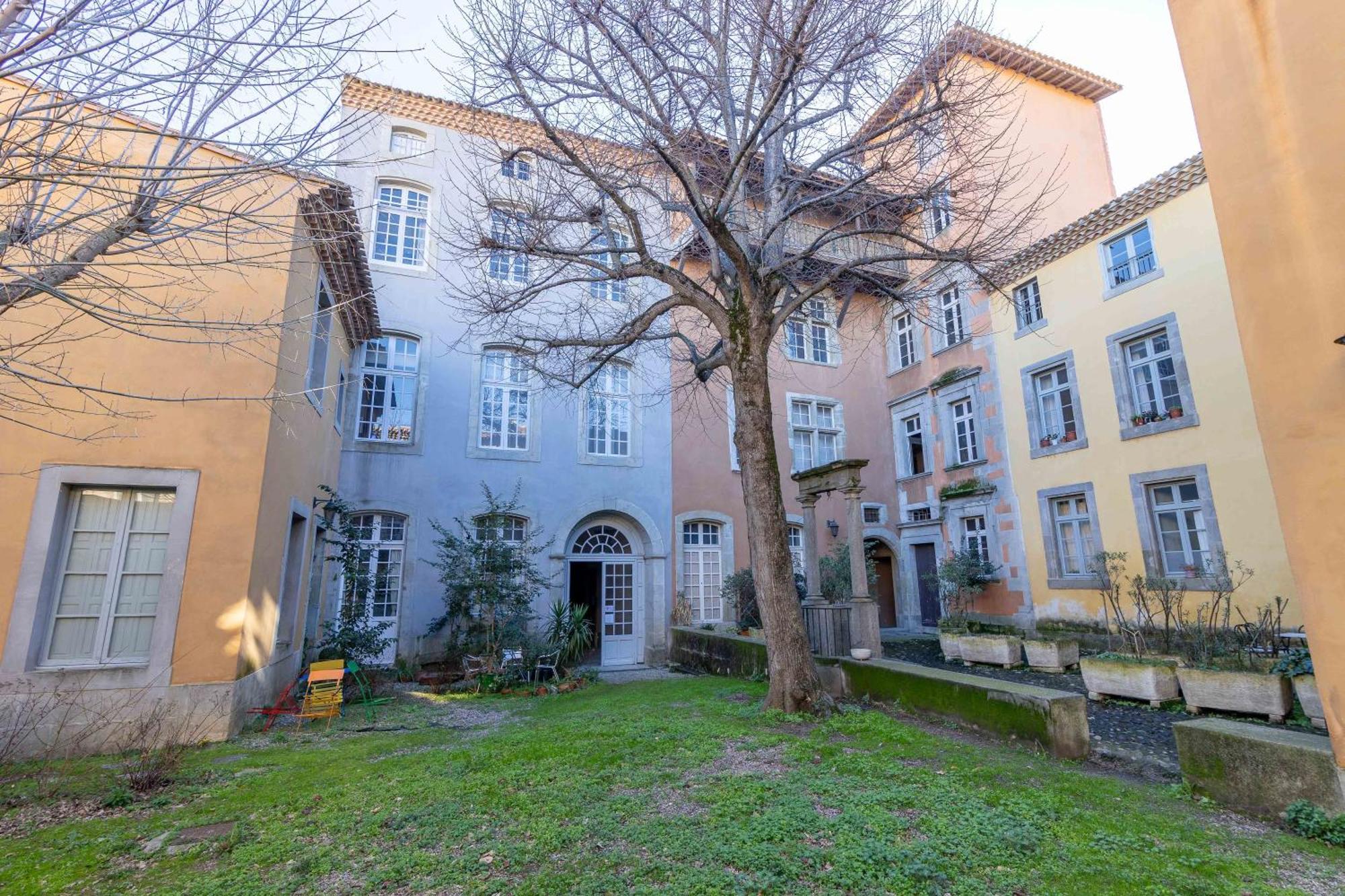 Bel Appartement Avec Cour Au Coeur De La Bastide Carcassonne Bagian luar foto